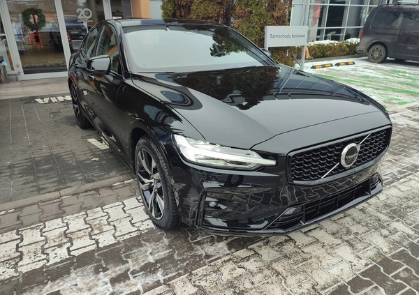 Volvo S60 cena 223700 przebieg: 10, rok produkcji 2023 z Marki małe 154